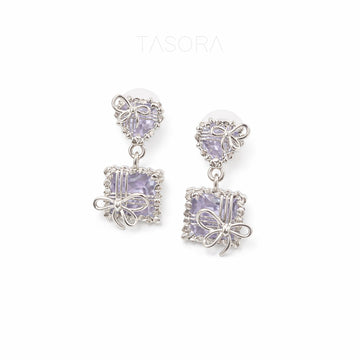 8d379cbb-4348-4a82-a33b-3d9a5906df85/Bow_Belle_Earrings_silver1.jpg