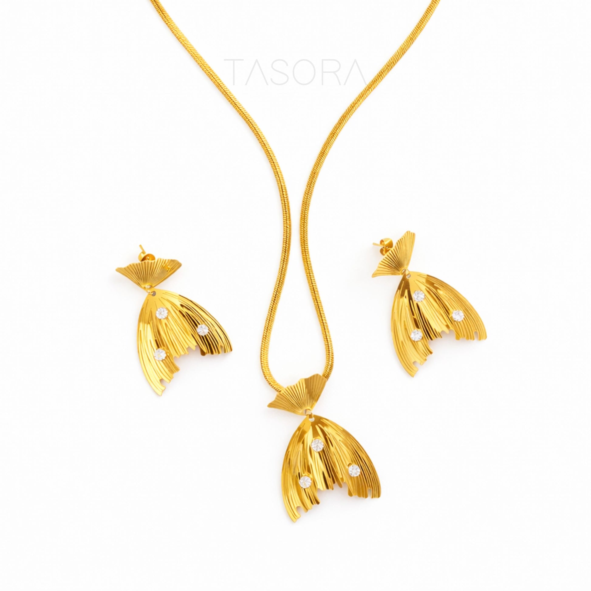 c4ea00ec-8b9a-4674-840e-1f1ef29b7c57/Cascade_Gleam_Necklace_Earrings_Set_golden6.jpg