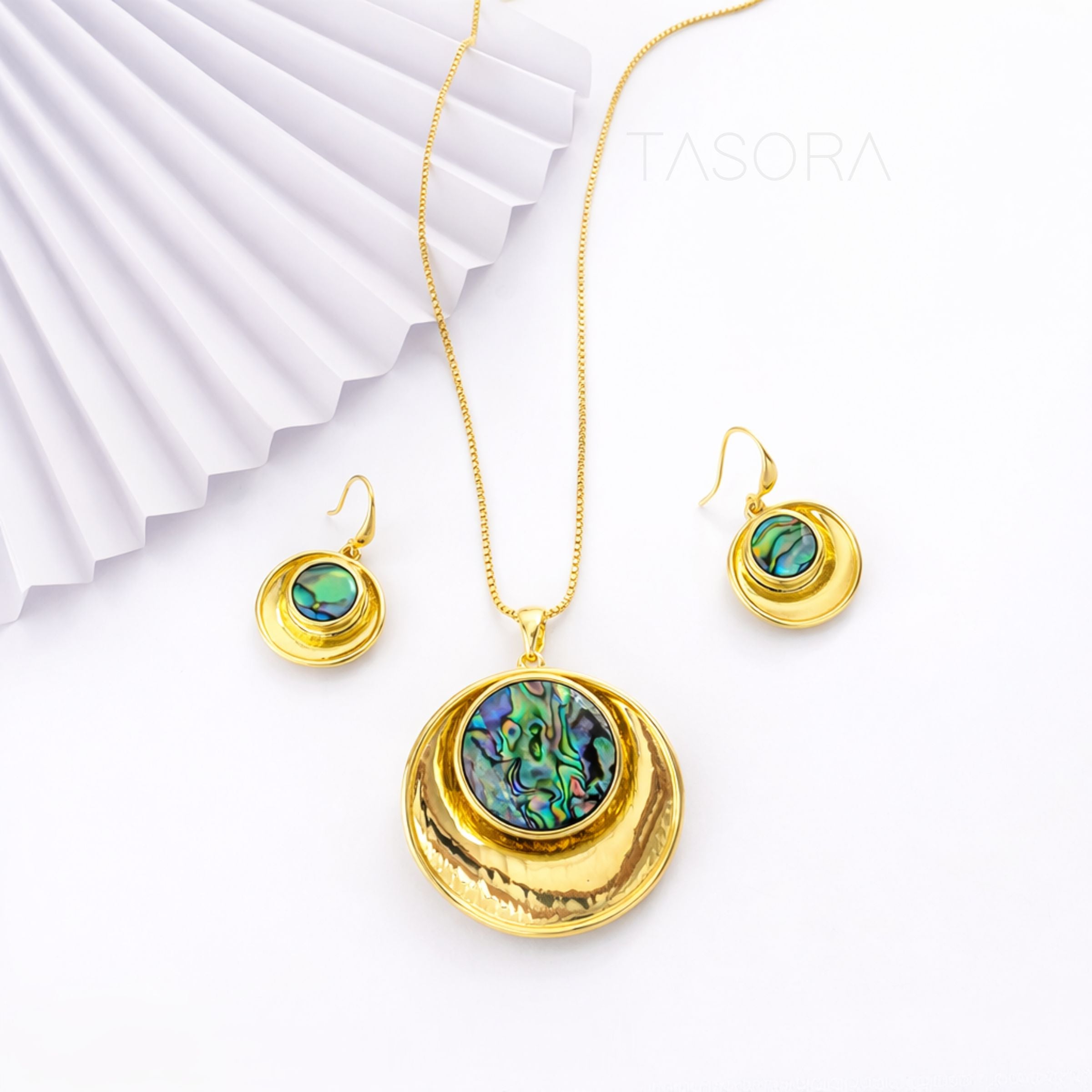 Coral Glow Necklace & Earrings Set