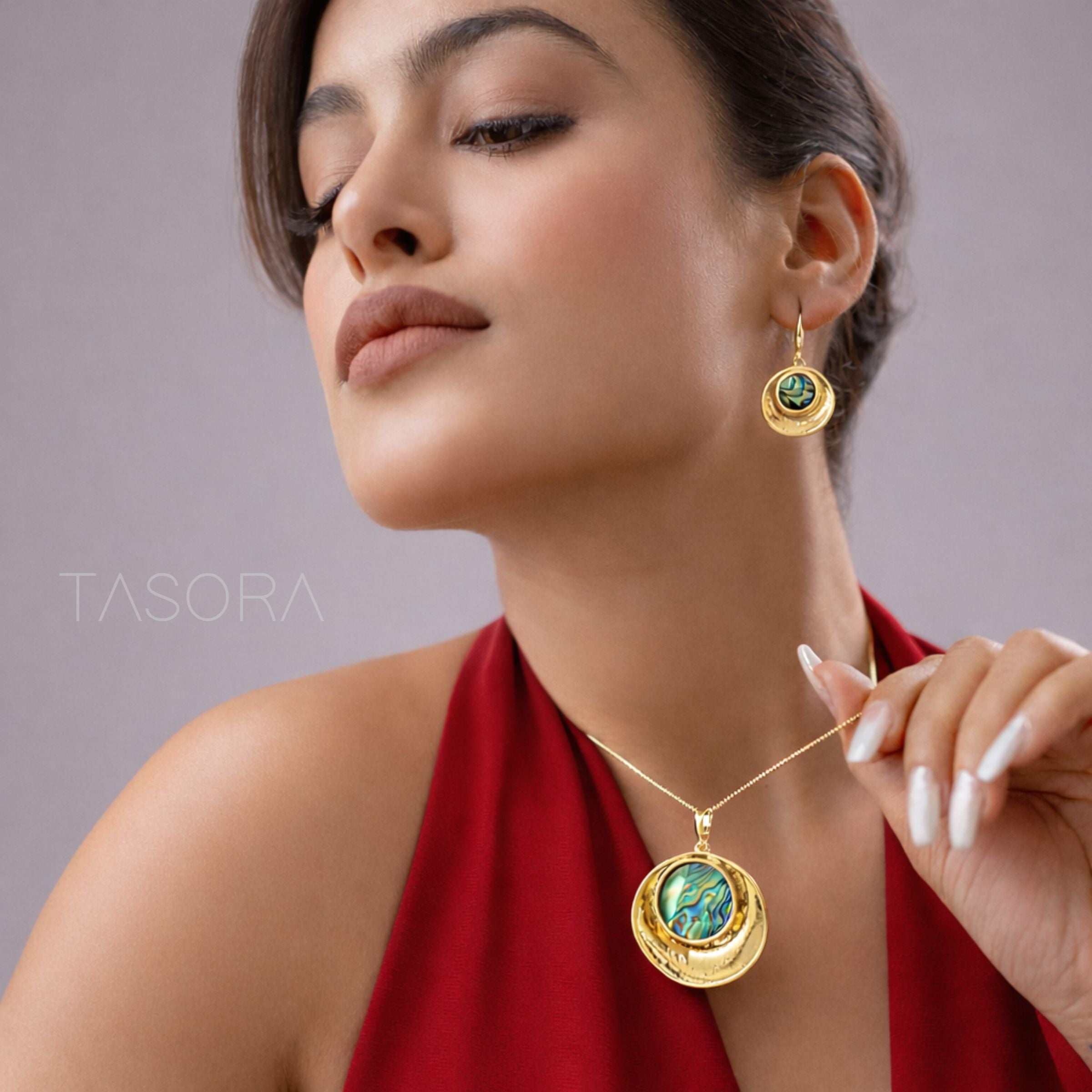 Coral Glow Necklace & Earrings Set