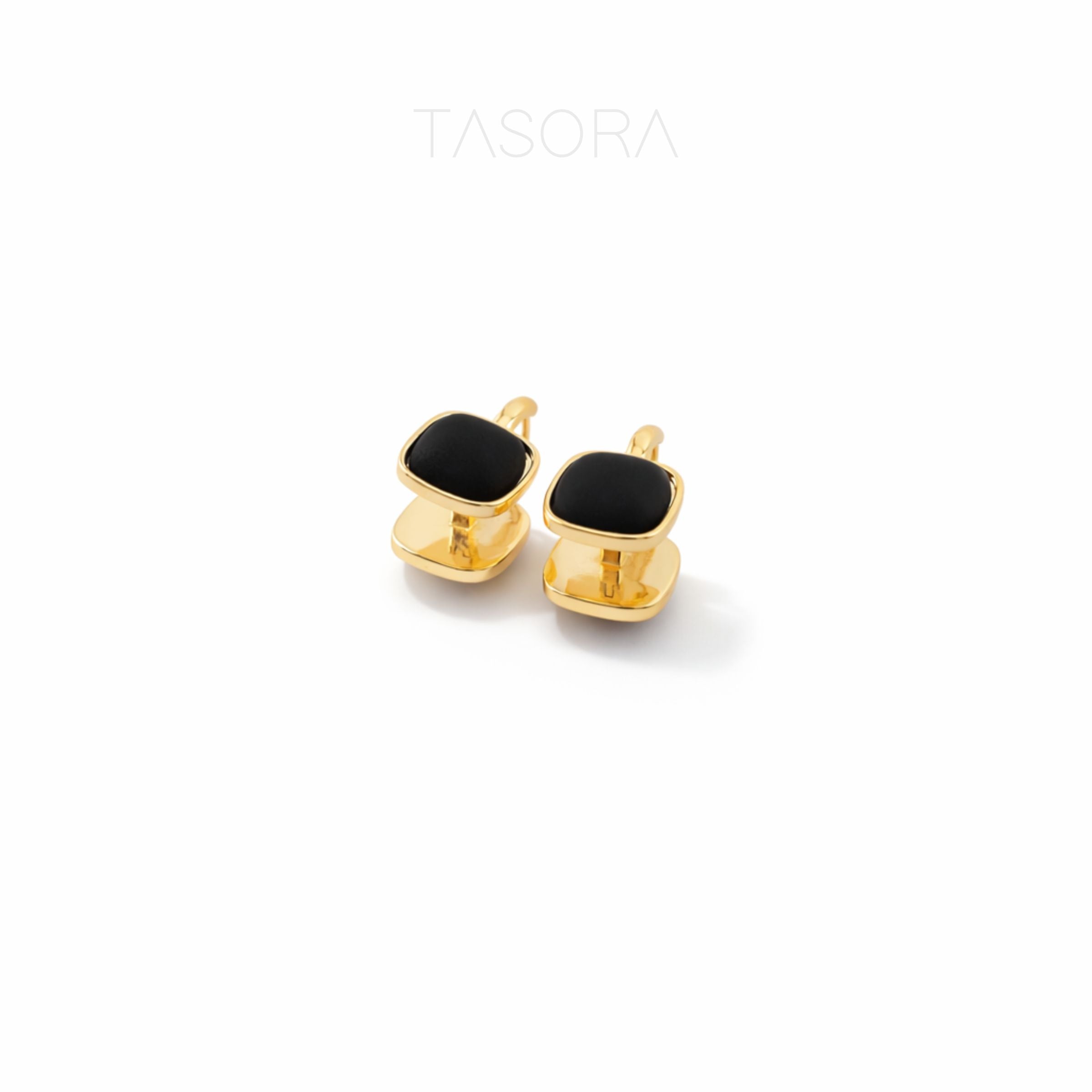 719e1141-5499-443e-a515-83e0a828dacf/Dusk_Dot_Earrings_golden1.jpg