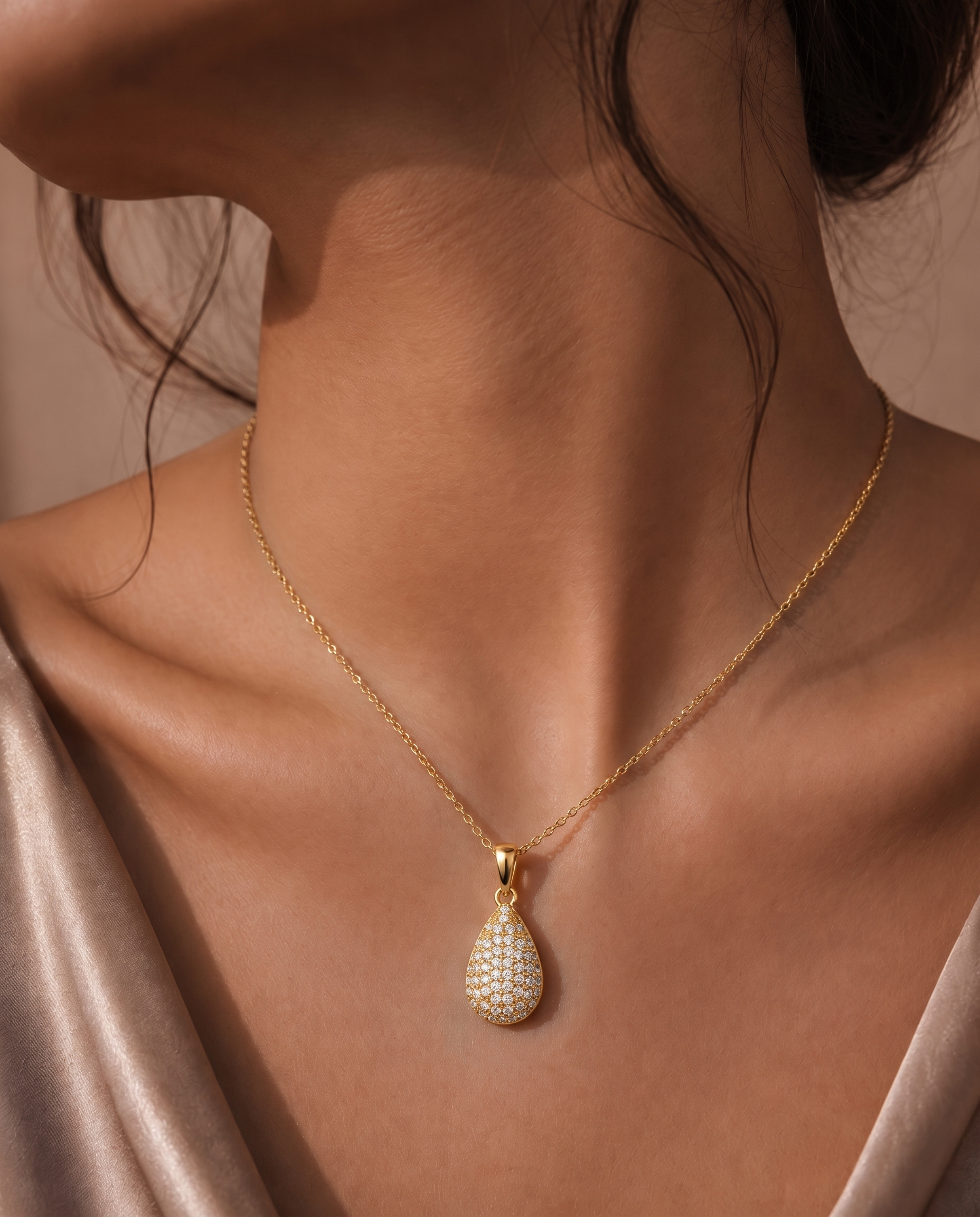 Gilded Dew Necklace & Earrings Set