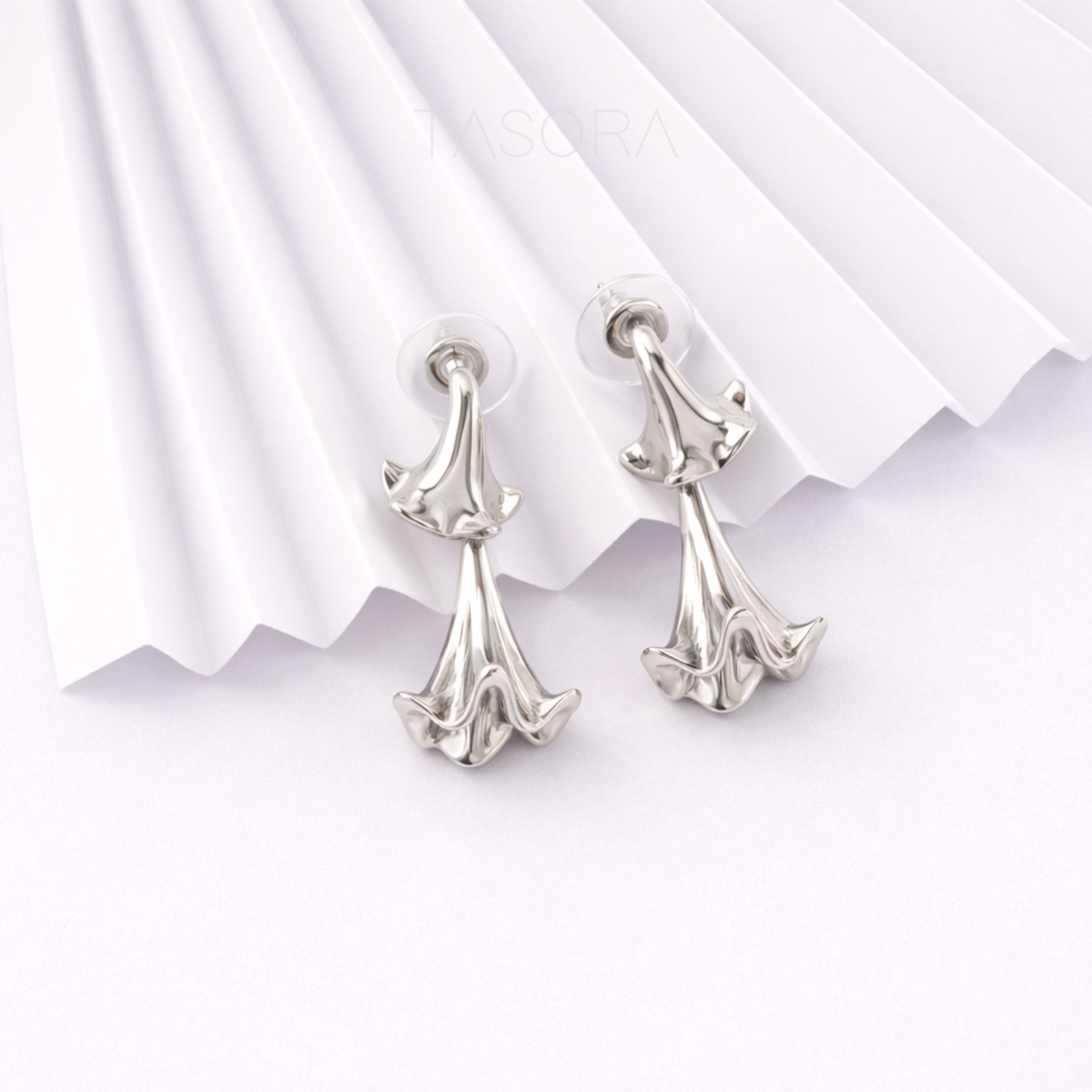 Hibelle Drop Earrings