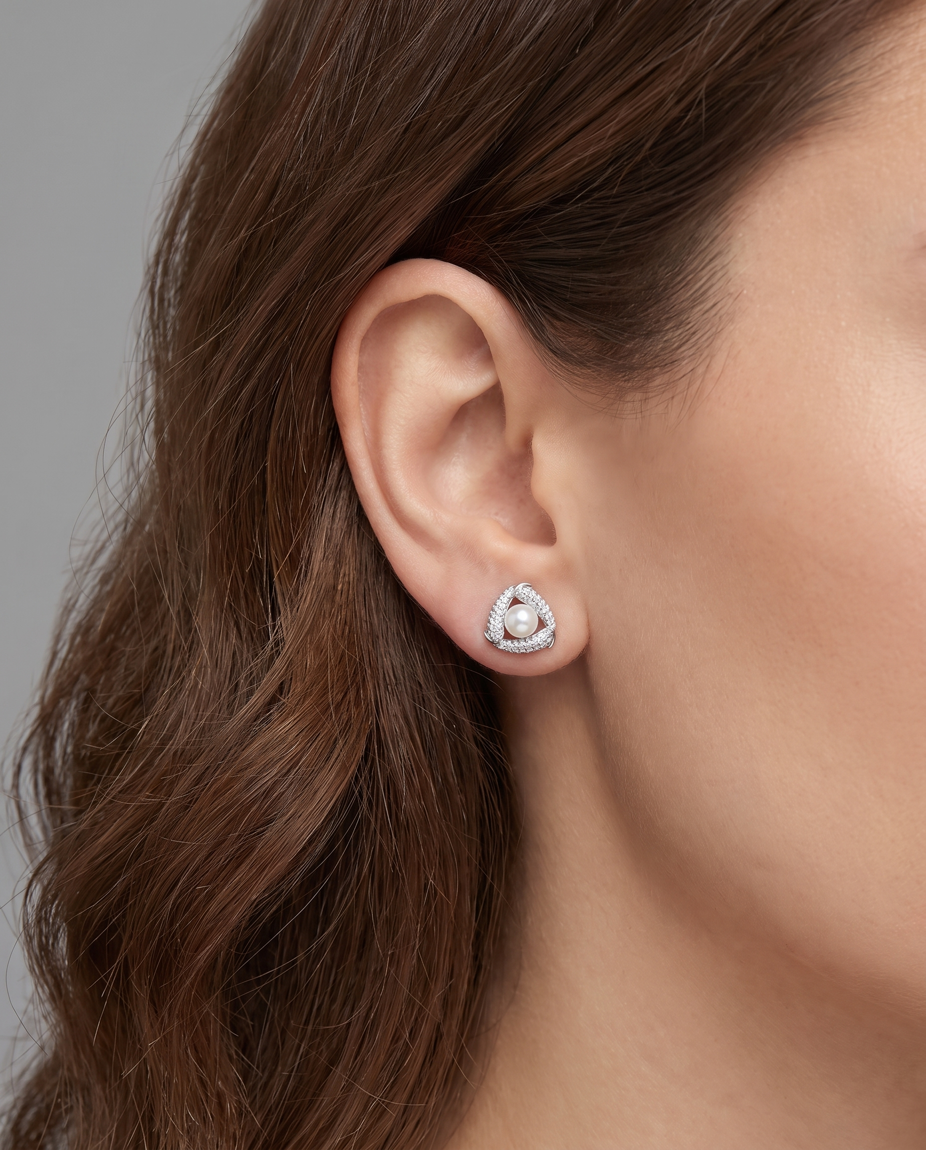 Nidus Pearl Earrings