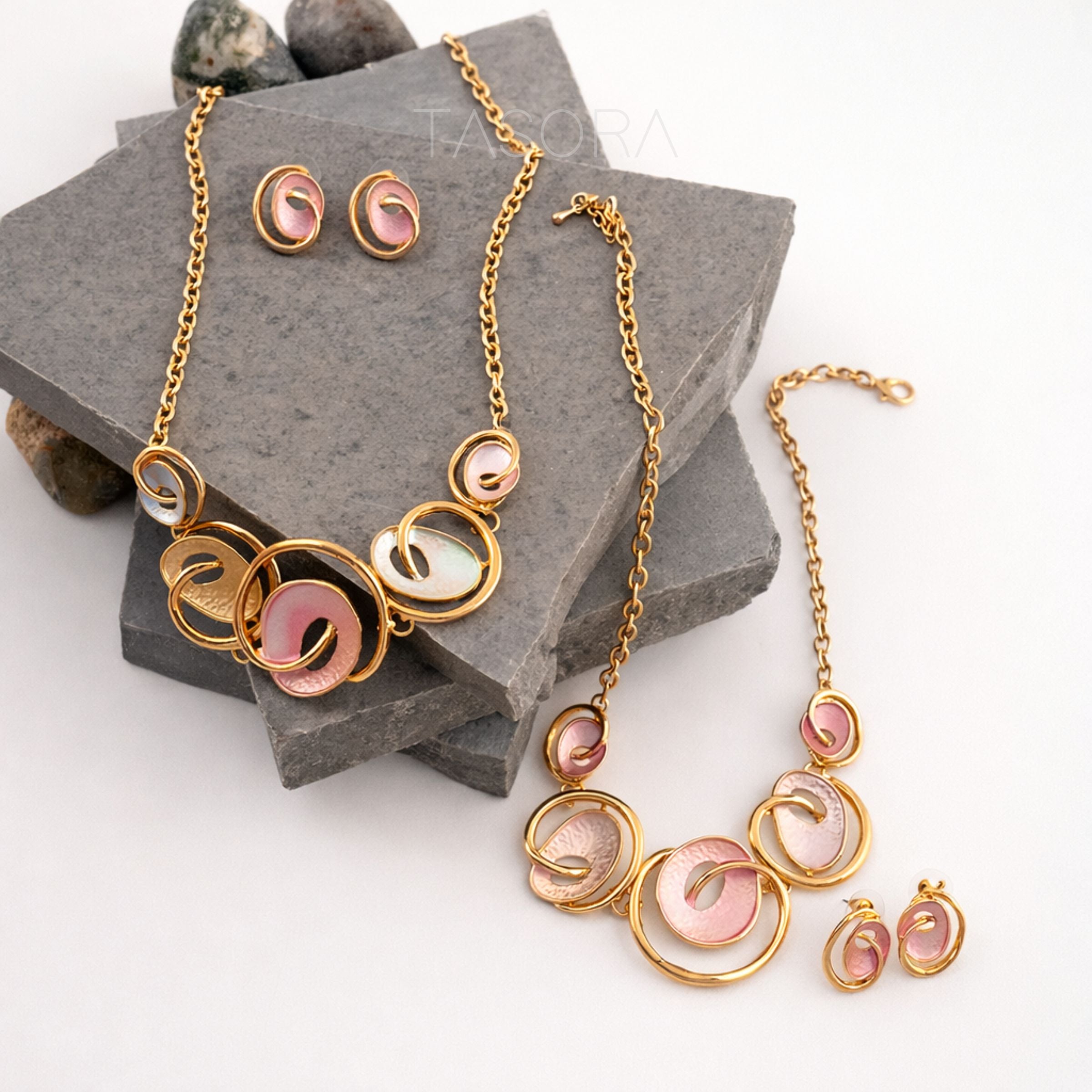 ec53a47e-246e-4b64-b4f2-15c609262dff/Pastel_Swirl_Necklace_Earrings_Set_multi4.jpg