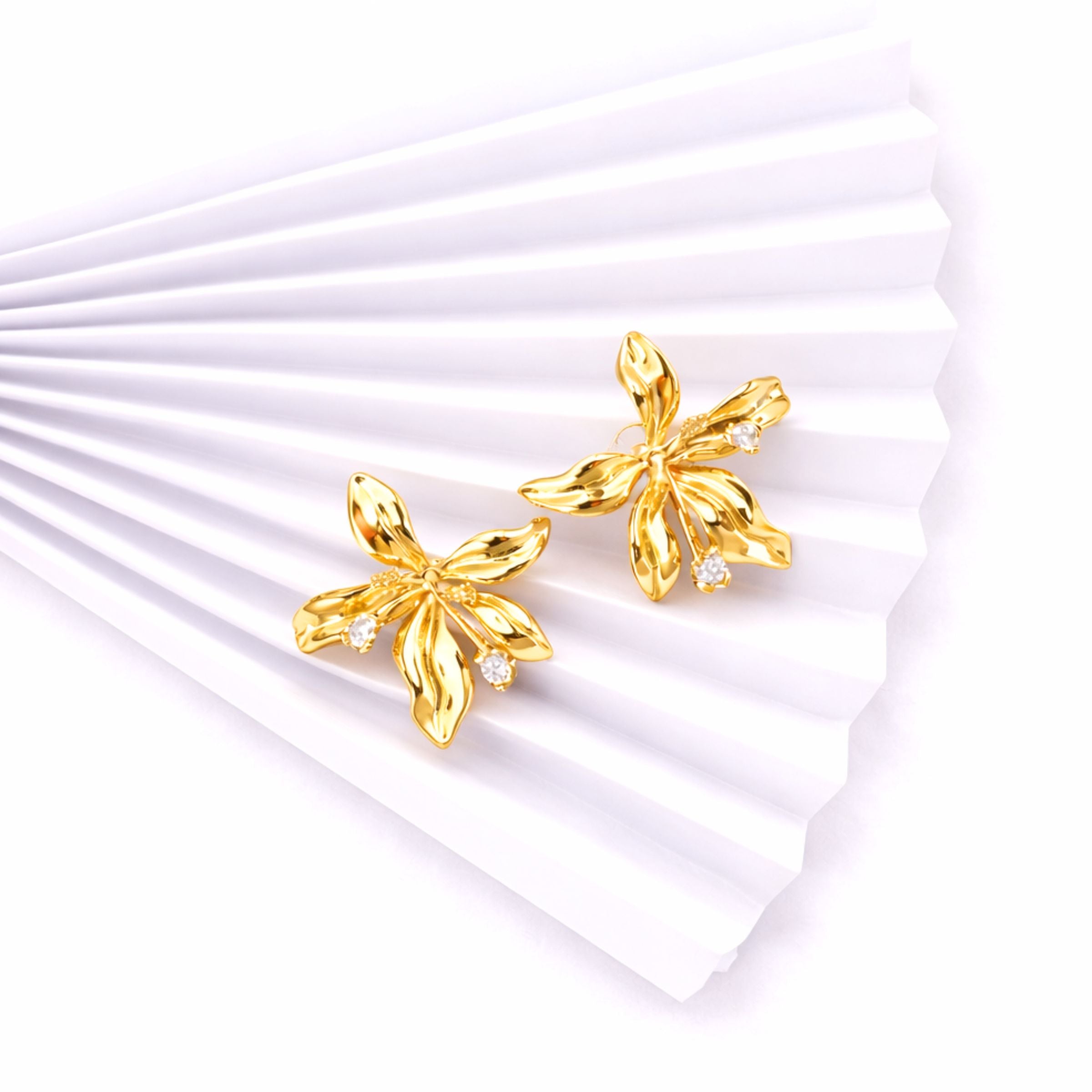 Petalitt Stud Earrings