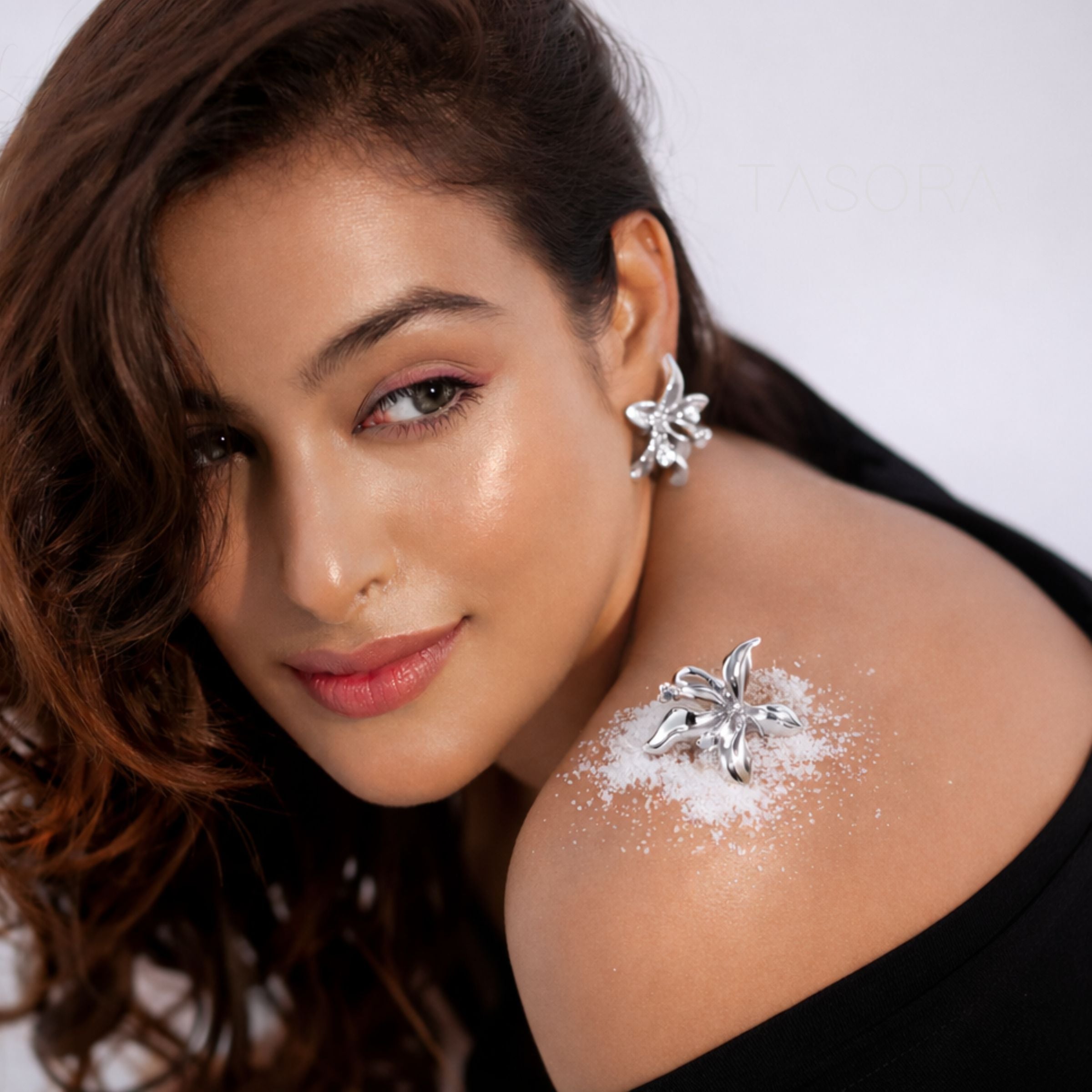 Petalitt Stud Earrings