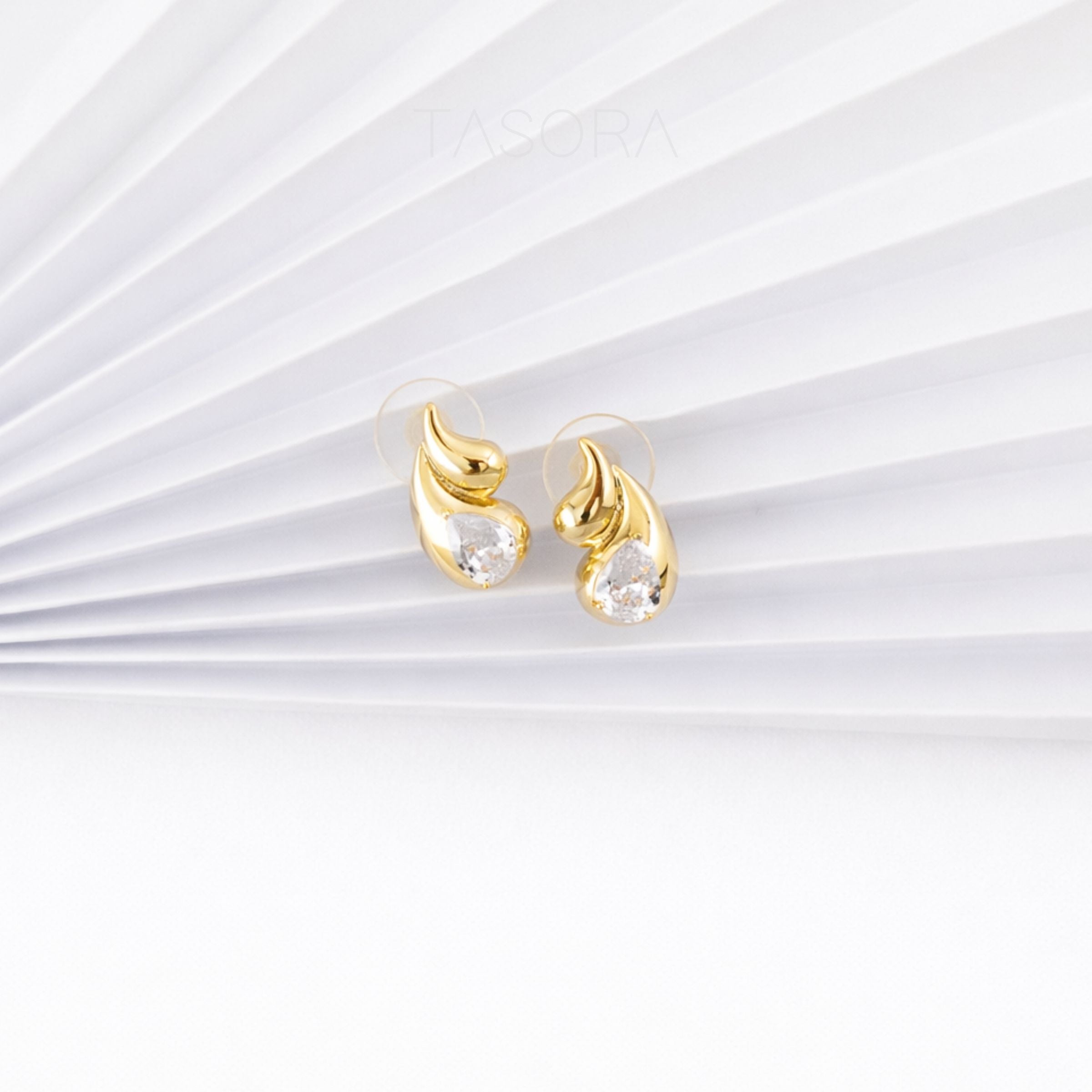 6addb756-324f-43f1-85c0-6de00393e6a2/Raindrop_Earrings_golden3.jpg