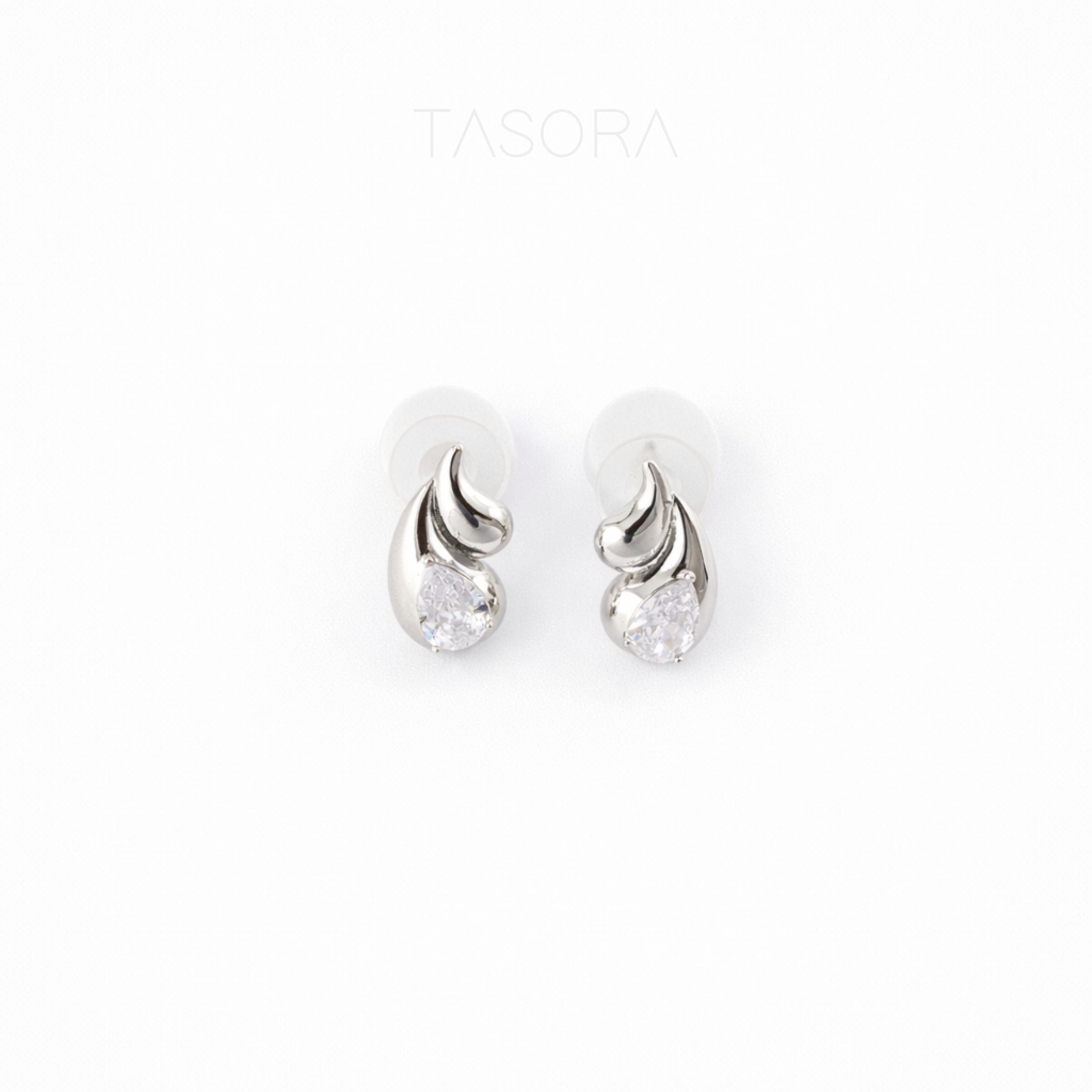 f0a58628-39ca-4373-bd0c-604a04696da7/Raindrop_Earrings_silver1.jpg