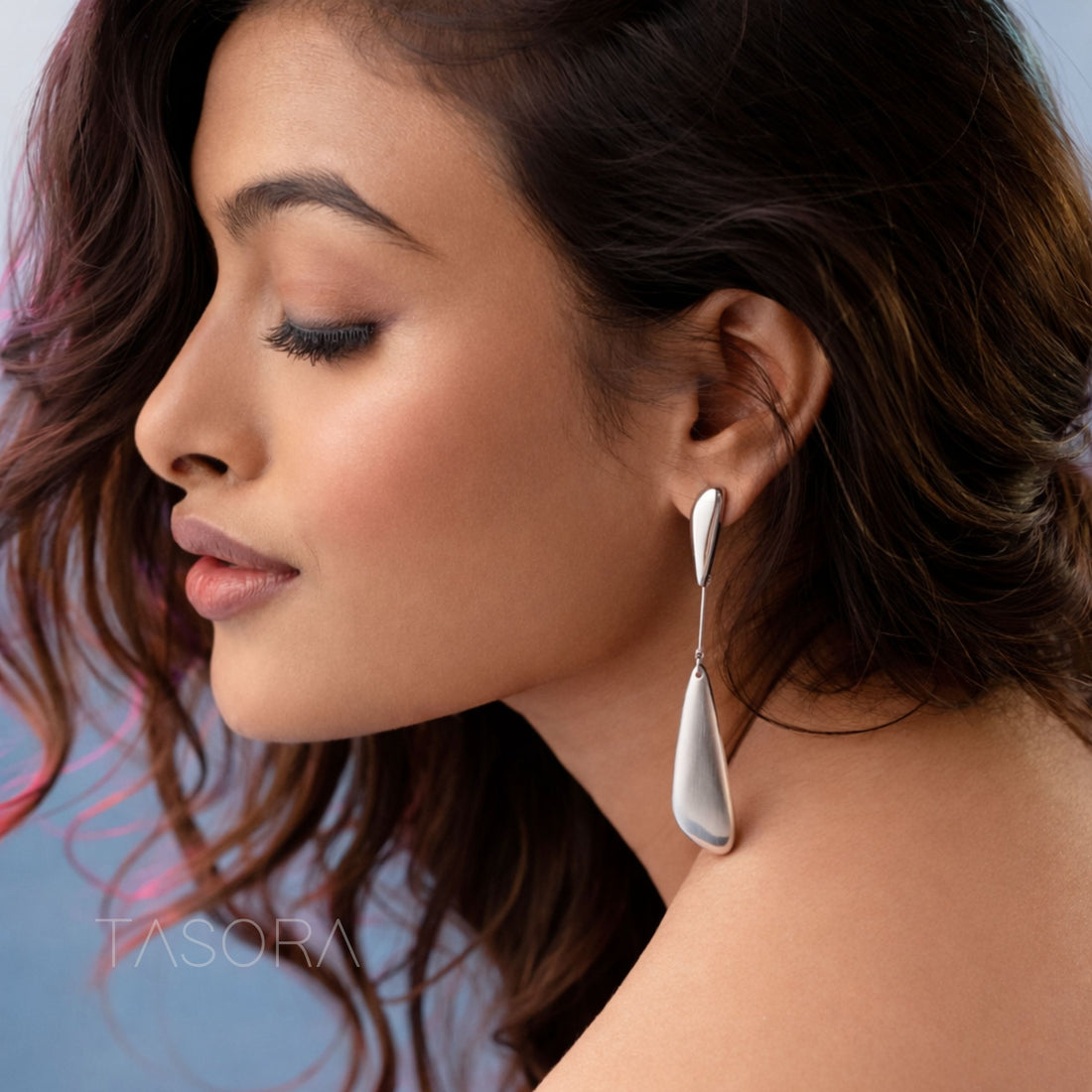 Sleeky Drop Earrings