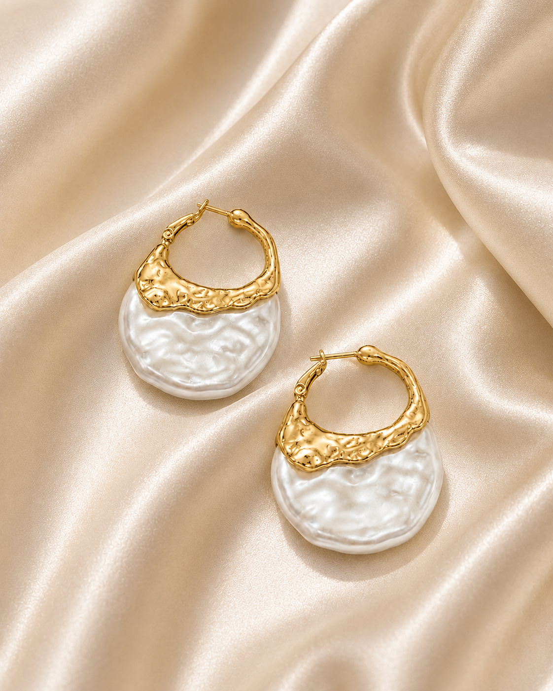 Sora Pearl Hoops