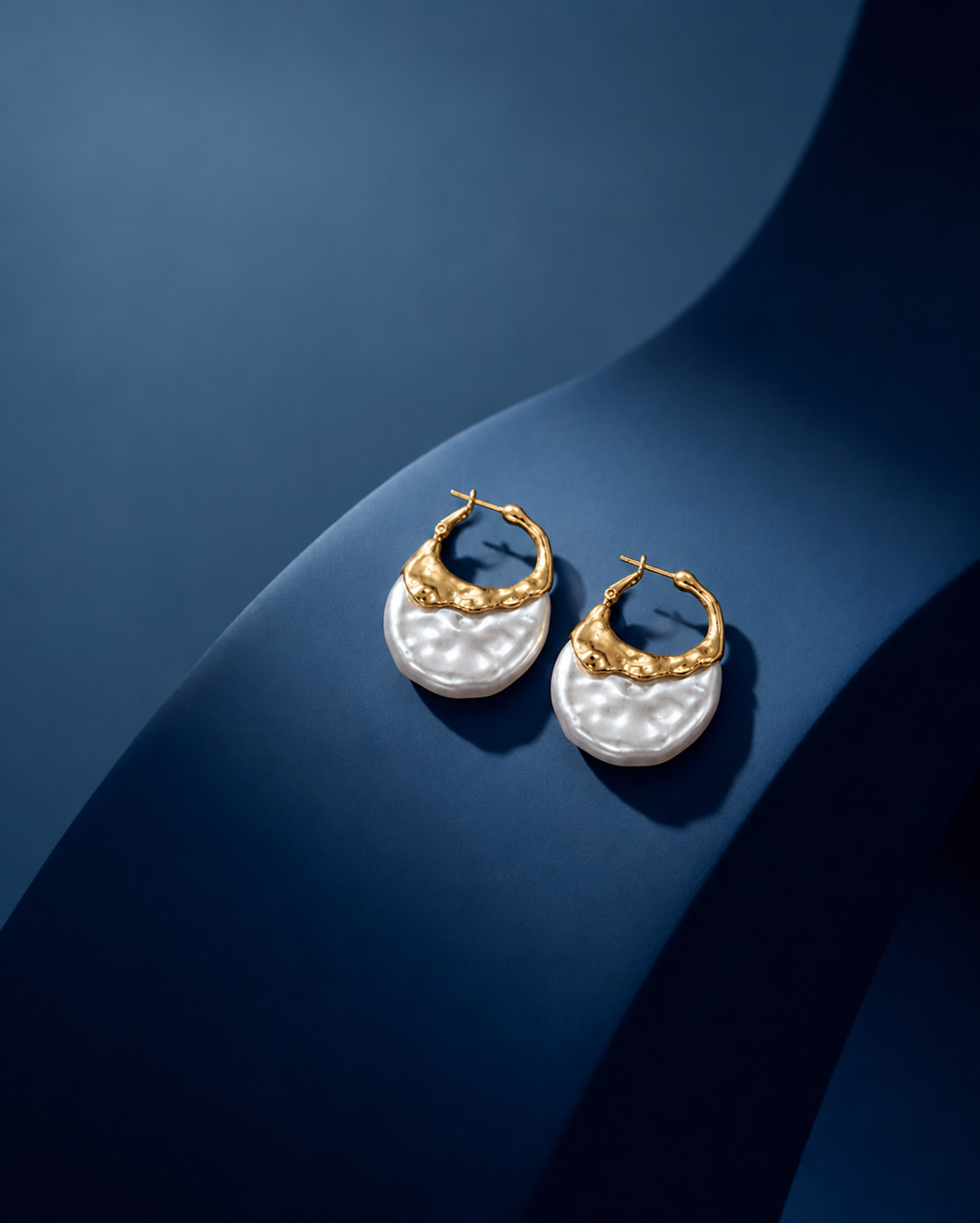 Sora Pearl Hoops