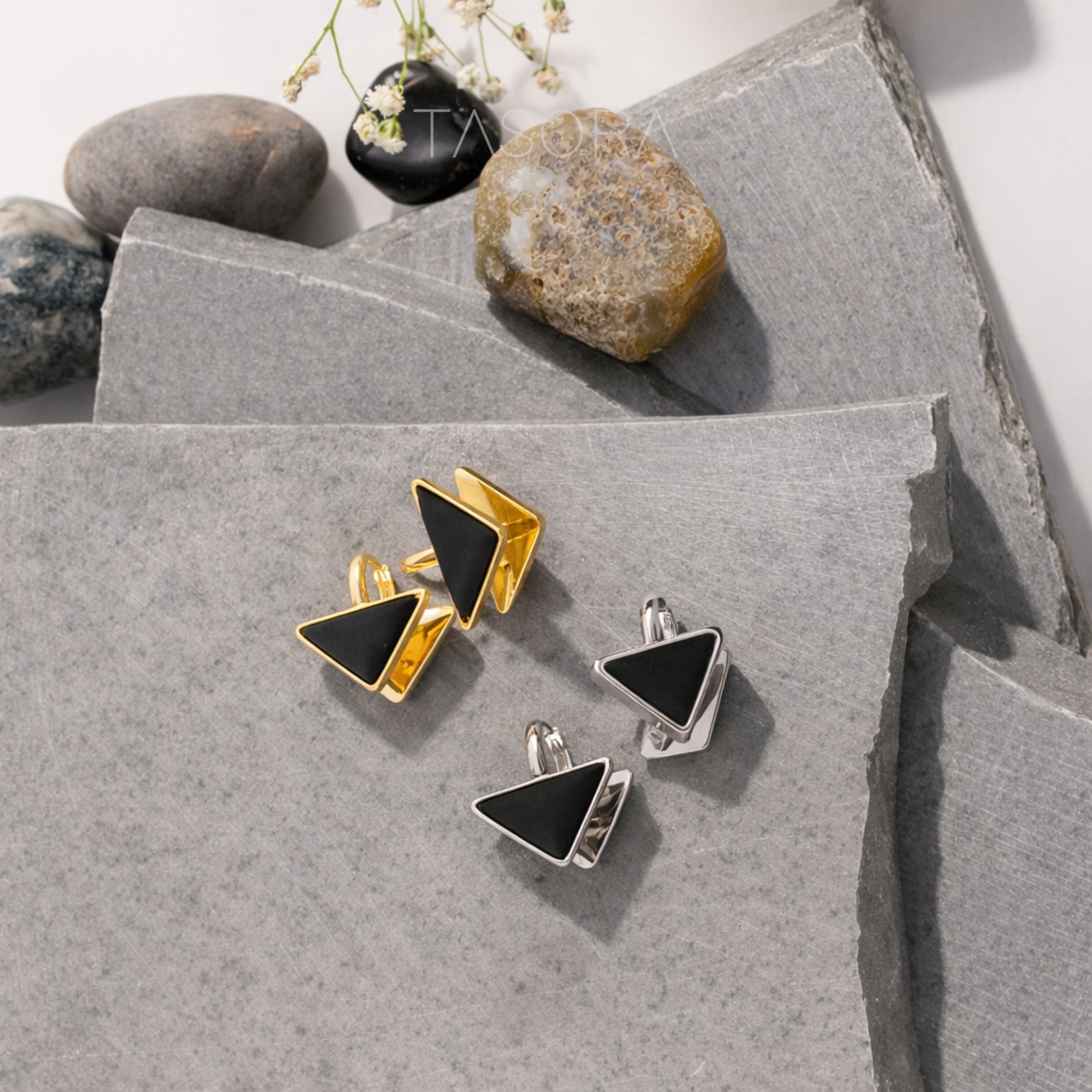 Trique Stud Earrings