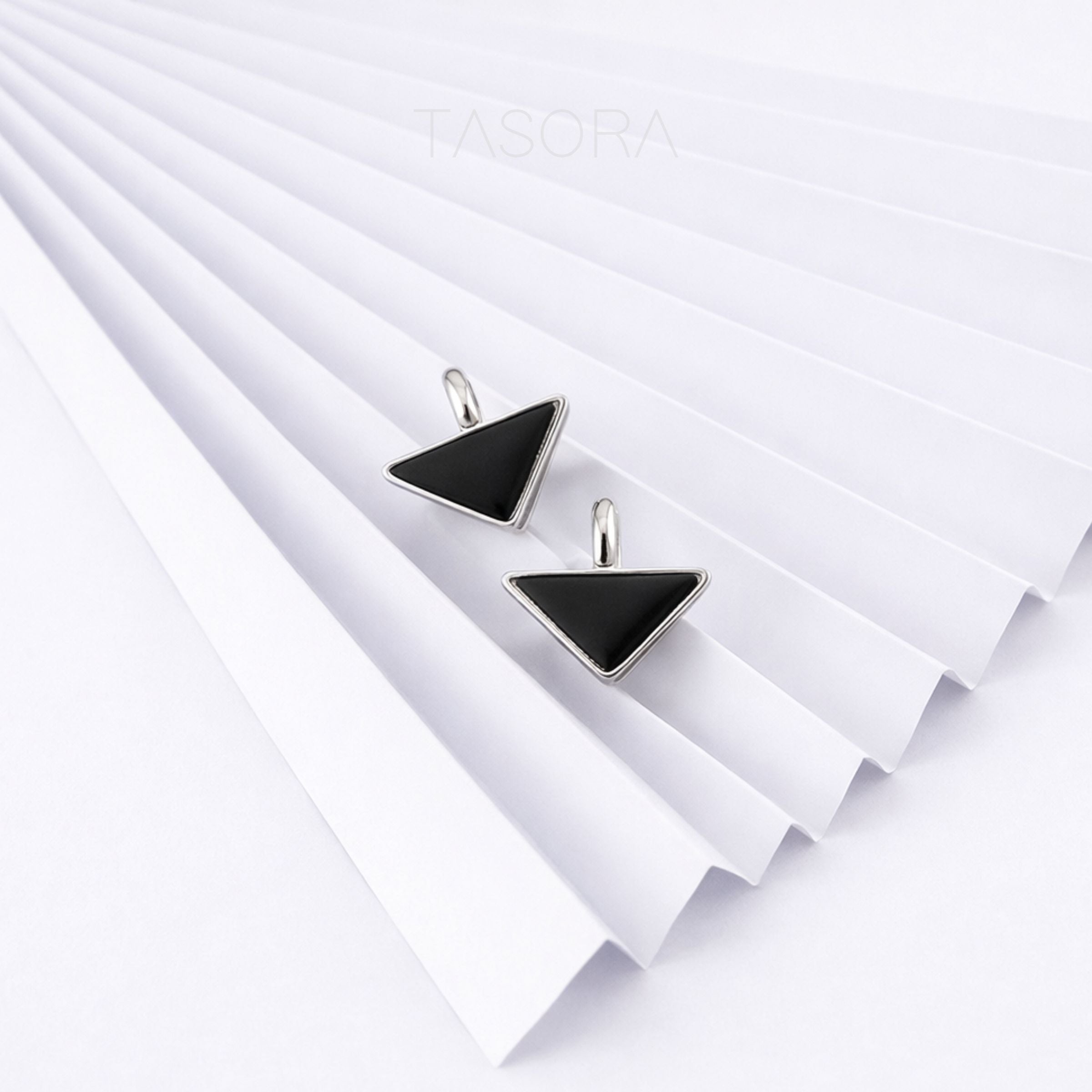 Trique Stud Earrings